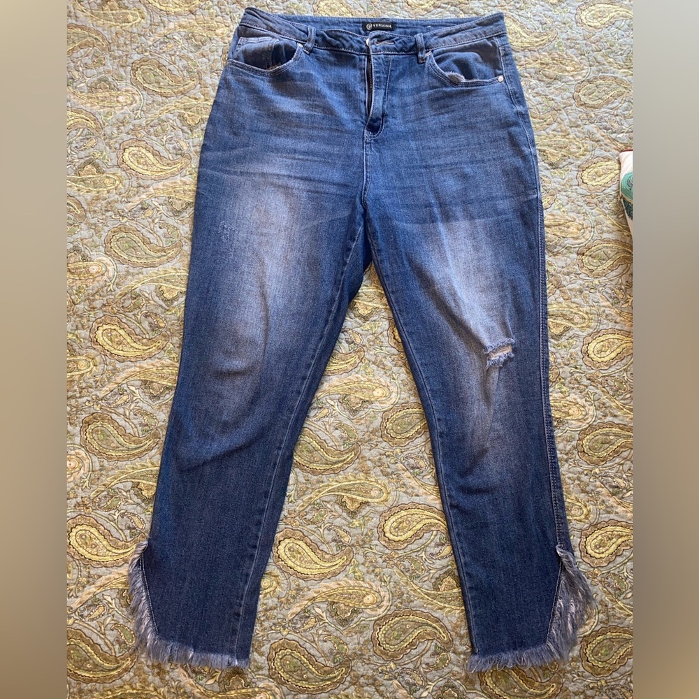 Versona Women's Blue Jeans Frayed Bottoms Modern Size 12